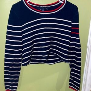 blue red & white tommy hilfiger, long sleeved crop